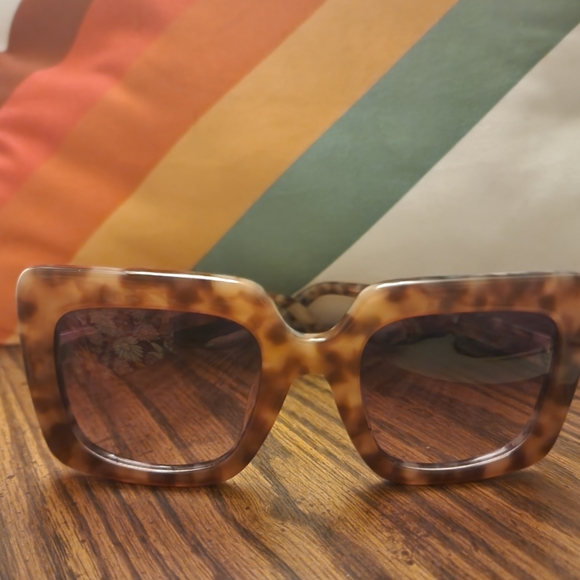 Diff Sunglasses Wine Tortoise Oversized - Picture 5 of 7